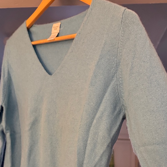 Garnet Hill Powder blue Long Sleeve V-Neck Cashmere Sweater - Picture 3 of 4
